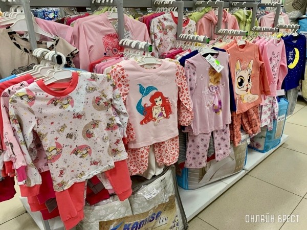 Осенне-зимние куртки для девочек и мальчиков в Детском мире на Советской в Бресте Осенне-зимние куртки для девочек и мальчиков в Детском мире на Советской в Бресте