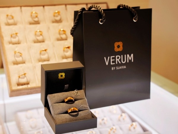 Кольцо для любимой и серьги для мамы до 100 рублей. Что еще можно увидеть на витринах ювелирного магазина СЛАВИЯ в Бресте?