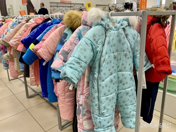 Осенне-зимние куртки для девочек и мальчиков в Детском мире на Советской в Бресте Осенне-зимние куртки для девочек и мальчиков в Детском мире на Советской в Бресте