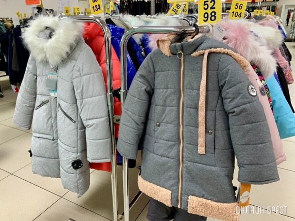 Осенне-зимние куртки для девочек и мальчиков в Детском мире на Советской в Бресте Осенне-зимние куртки для девочек и мальчиков в Детском мире на Советской в Бресте