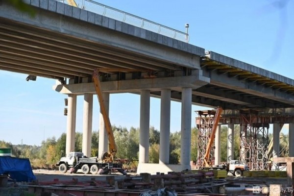 Ремонт «нового» моста в Кобрине выполнен на 75% Ремонт «нового» моста в Кобрине выполнен на 75%