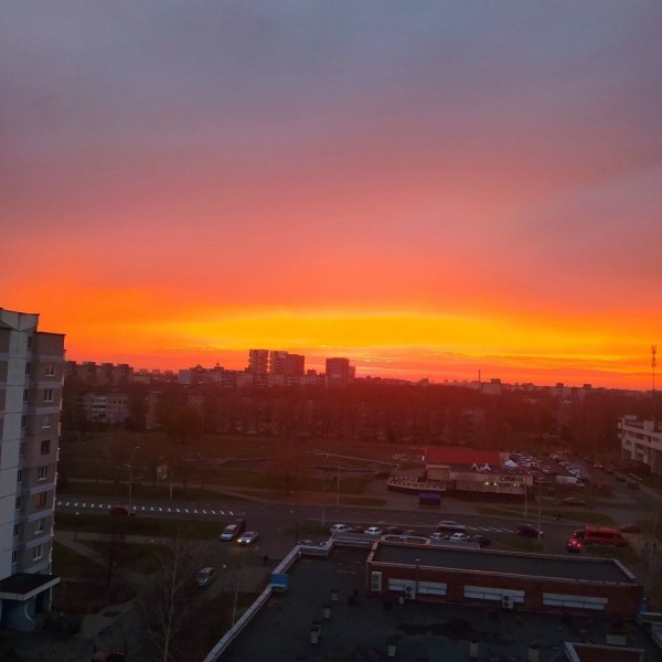 Вчера в Бресте был красивый закат. Делимся фотографиями, которые прислали читатели
Вчера в Бресте был красивый закат. Делимся фотографиями, которые прислали читатели