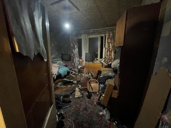 В Кобрине горела квартира в пятиэтажке. Хозяина спасли