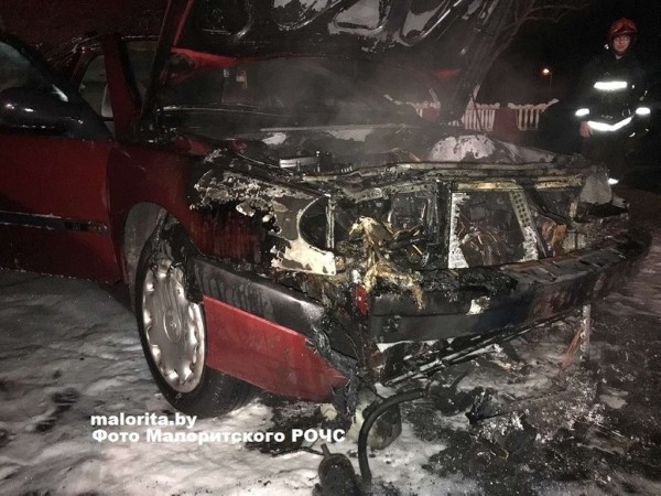 В Малорите горел автомобиль В Малорите горел автомобиль
