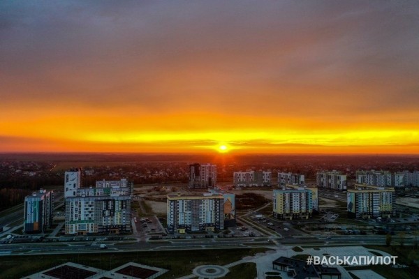 
                Посмотрите, какой сегодня был красивый закат в Бресте
            