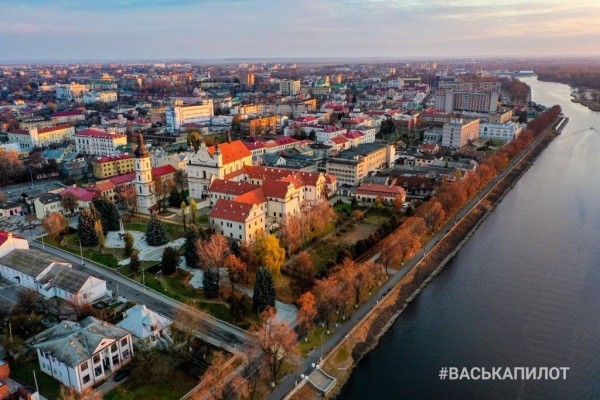 ВаськаПилот показал, как выглядит Пинск с высоты
ВаськаПилот показал, как выглядит Пинск с высоты
