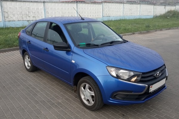 Читайте договор! Белорус судился с дилером Lada и нашел нарушение в договоре купли-продажи