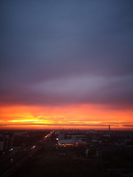 Вчера в Бресте был красивый закат. Делимся фотографиями, которые прислали читатели
Вчера в Бресте был красивый закат. Делимся фотографиями, которые прислали читатели