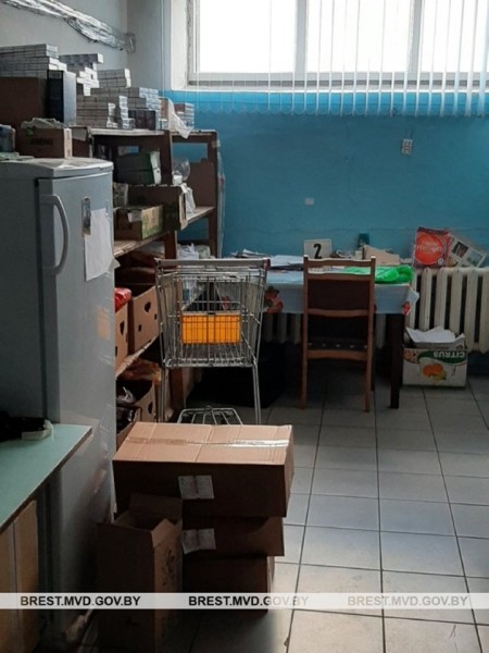 Продавец одного из продовольственных магазинов присваивала товары. Случай в Брестском районе Продавец одного из продовольственных магазинов присваивала товары. Случай в Брестском районе