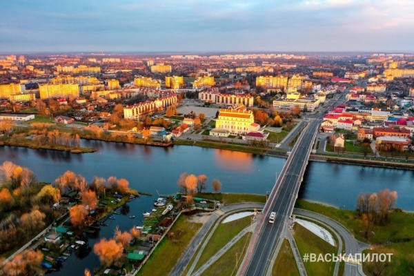 ВаськаПилот показал, как выглядит Пинск с высоты
ВаськаПилот показал, как выглядит Пинск с высоты