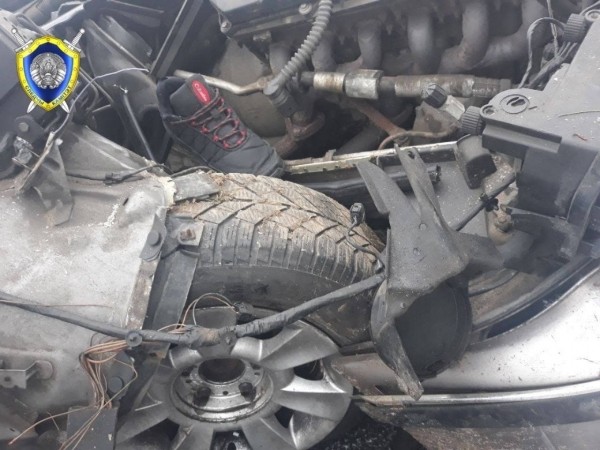 Жуткие кадры. В Минске BMW врезался в столб. Водитель погиб