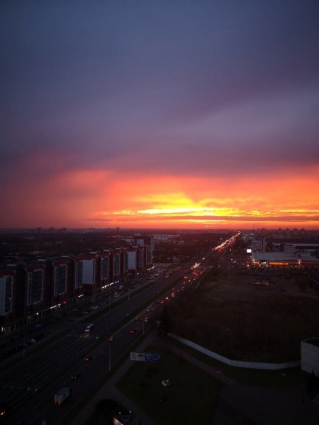 Вчера в Бресте был красивый закат. Делимся фотографиями, которые прислали читатели
Вчера в Бресте был красивый закат. Делимся фотографиями, которые прислали читатели