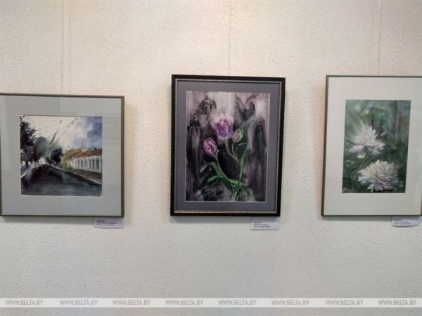 Художники-акварелисты представили свои работы в главном выставочном зале Бреста Художники-акварелисты представили свои работы в главном выставочном зале Бреста