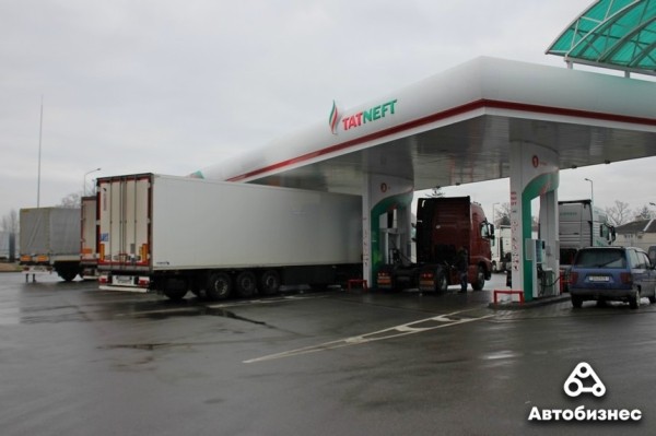 Дек 14 «В основном без очереди лезут брестские». Репортаж из очереди фур в сторону Польши Дек 14 «В основном без очереди лезут брестские». Репортаж из очереди фур в сторону Польши