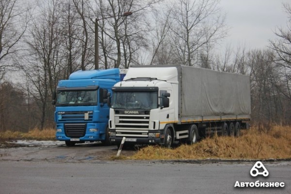 Дек 14 «В основном без очереди лезут брестские». Репортаж из очереди фур в сторону Польши Дек 14 «В основном без очереди лезут брестские». Репортаж из очереди фур в сторону Польши