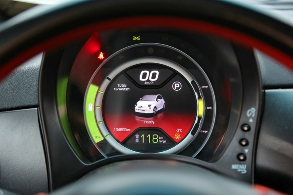 «Электромобиль проигрывает дизелю». Белорус об опыте владения электрическим Fiat 500e «Электромобиль проигрывает дизелю». Белорус об опыте владения электрическим Fiat 500e