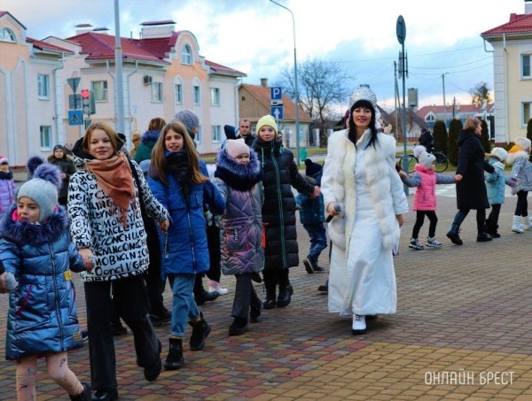 
                Читатель: Открытие городской ёлки в Малорите (Брестская область)
            