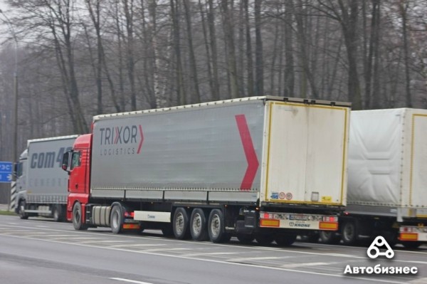 Дек 14 «В основном без очереди лезут брестские». Репортаж из очереди фур в сторону Польши Дек 14 «В основном без очереди лезут брестские». Репортаж из очереди фур в сторону Польши