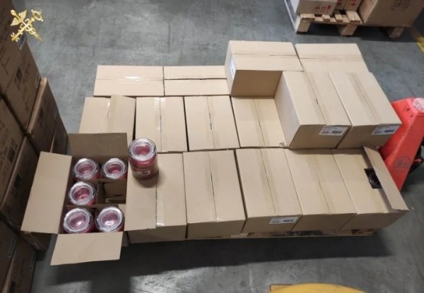 Партию незадекларированных товаров на 26 тыс. рублей обнаружили брестские таможенники в грузовике из Чехии Партию незадекларированных товаров на 26 тыс. рублей обнаружили брестские таможенники в грузовике из Чехии