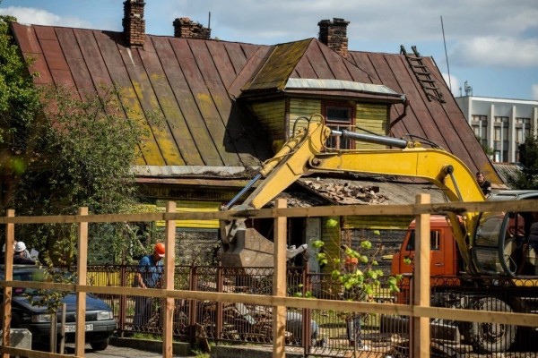 Угол Леваневского - Чапаева. Брест, 2017 год
             
                Угол Леваневского - Чапаева. Брест, 2017 год