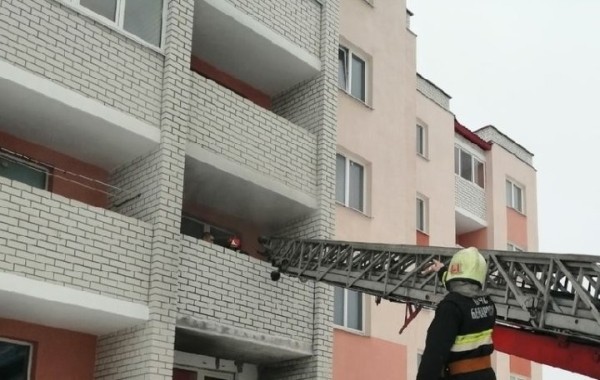 Поставил кастрюлю на плиту и уснул: спасатели предотвратили трагедию в Брестской области Поставил кастрюлю на плиту и уснул: спасатели предотвратили трагедию в Брестской области