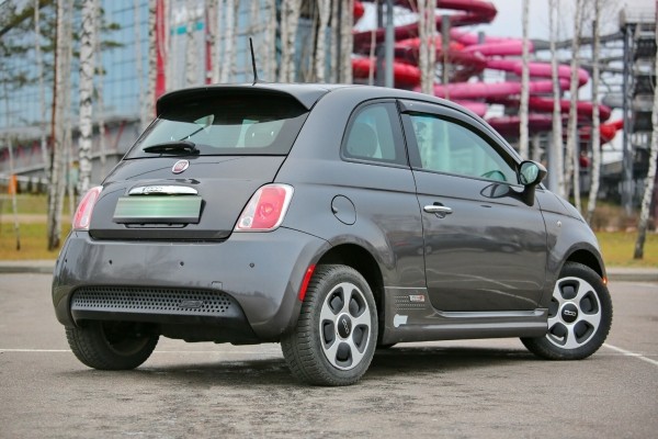 «Электромобиль проигрывает дизелю». Белорус об опыте владения электрическим Fiat 500e «Электромобиль проигрывает дизелю». Белорус об опыте владения электрическим Fiat 500e