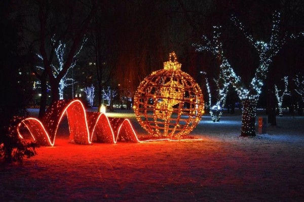 Новогодний Брест в фотографиях: как выглядит город перед праздниками