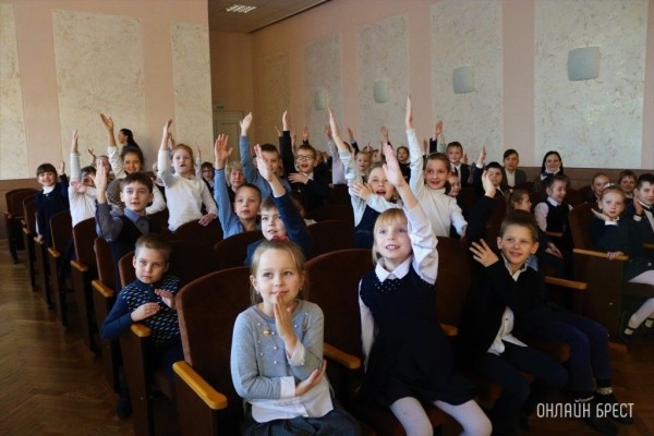 Читатель: Праздник для детей в рамках республиканской акции «Безопасный Новый год» в средней школе № 28 г. Бреста
Читатель: Праздник для детей в рамках республиканской акции «Безопасный Новый год» в средней школе № 28 г. Бреста