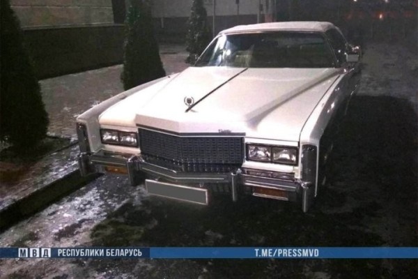 Белорус взялся отреставрировать чужой Cadillac DeVille. Получил авто, 12.000 долларов – и пропал Белорус взялся отреставрировать чужой Cadillac DeVille. Получил авто, 12.000 долларов – и пропал