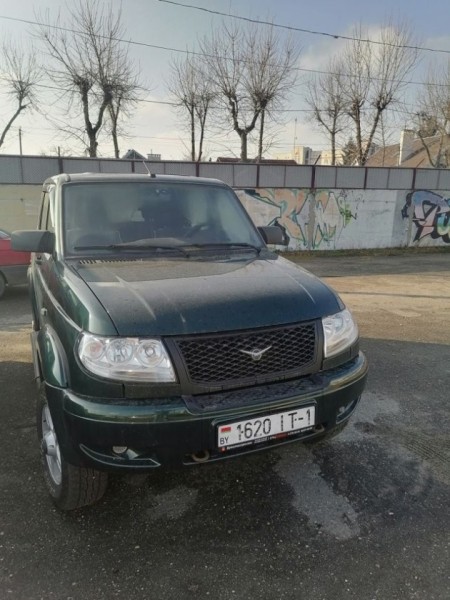 Внедорожники УАЗ «Патриот» дешевле шести тысяч рублей продают с аукциона в Бресте