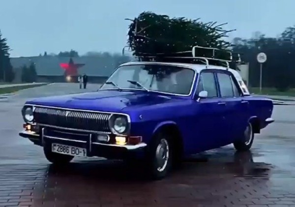 
                Брестская волга поздравляет нас с Новым годом
            