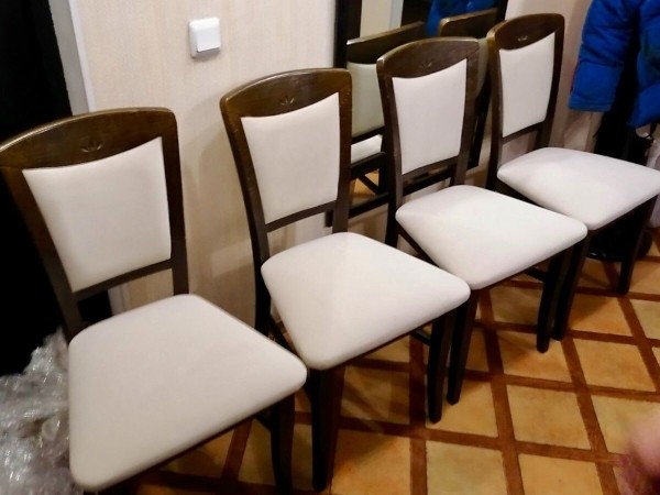 Эти волшебники превращают старые диваны в новые! Фото работ мастерской по реставрации мебели