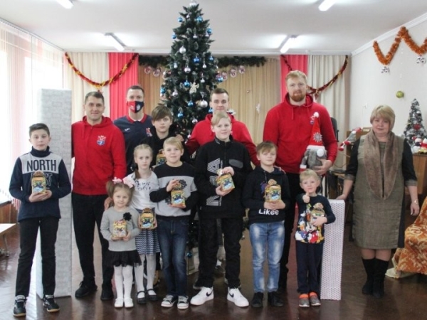 Брестские гандболисты посетили детский социальный приют Брестские гандболисты посетили детский социальный приют