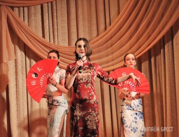 Читатель: Конкурс стихов и песен на иностранном языке «История любви» (Московский район г. Бреста)
             
                Читатель: Конкурс стихов и песен на иностранном языке «История любви» (Московский район г. Бреста)