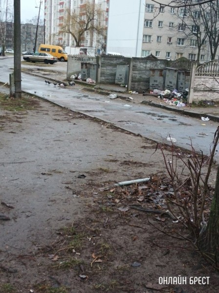 Читатель:  Брест, м-н Восток. Такой «порядок» у нас здесь не редко :(
             
                Читатель:  Брест, м-н Восток. Такой «порядок» у нас здесь не редко :(