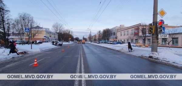 В Гомеле таксист сбил четырех женщин В Гомеле таксист сбил четырех женщин