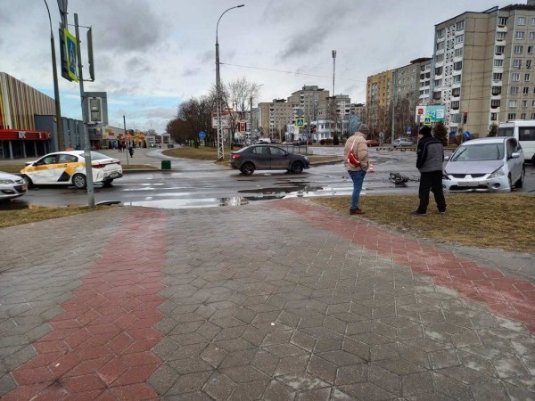 
                Читатель: Авария в Бресте с участием такси
            