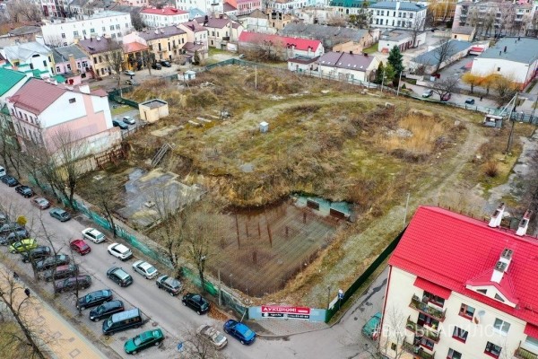 На аукционе за два миллиона рублей продали площадку под жилой дом в центре Бреста