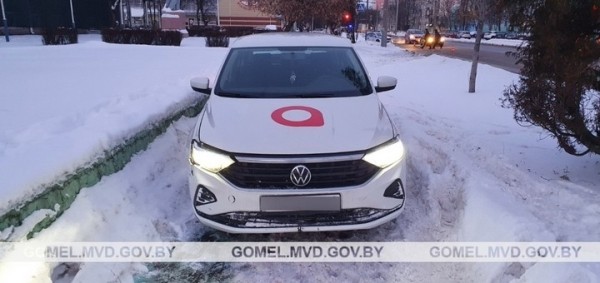 В Гомеле таксист сбил четырех женщин В Гомеле таксист сбил четырех женщин