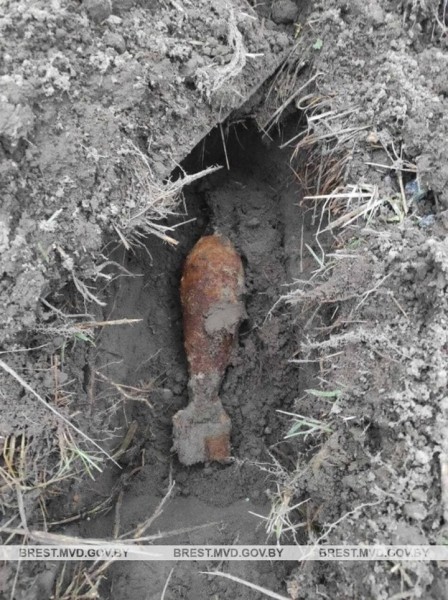 В Лунинецком районе обнаружены снаряды времен ВОВ В Лунинецком районе обнаружены снаряды времен ВОВ