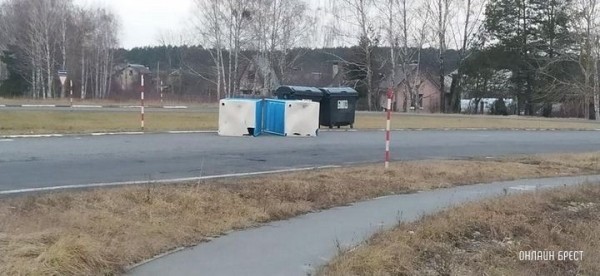 Читатель: Кто должен туалеты поднимать? Два дня уже лежат
Читатель: Кто должен туалеты поднимать? Два дня уже лежат