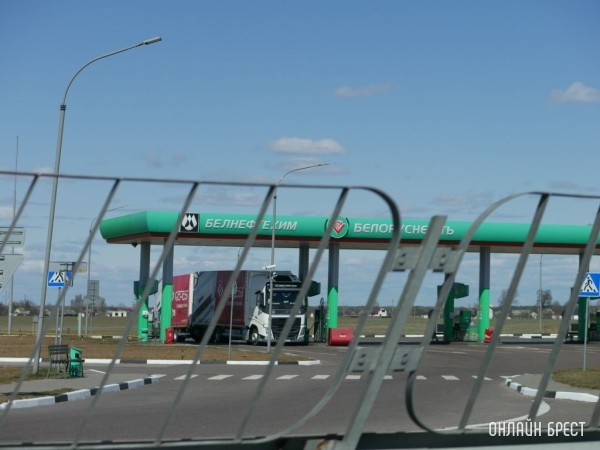 Беларусь заняла третье место по дешевизне бензина в Европе Беларусь заняла третье место по дешевизне бензина в Европе