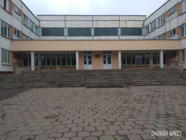 Пиневич рассказал, когда школьников можно распускать по домам из-за коронавируса Пиневич рассказал, когда школьников можно распускать по домам из-за коронавируса