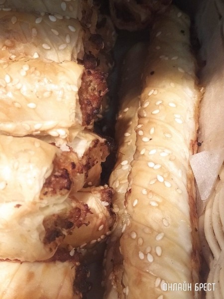 Читатель: Хотел купить булочку, но передумал. Фото сделано в одном из магазинов Бреста
             
                Читатель: Хотел купить булочку, но передумал. Фото сделано в одном из магазинов Бреста