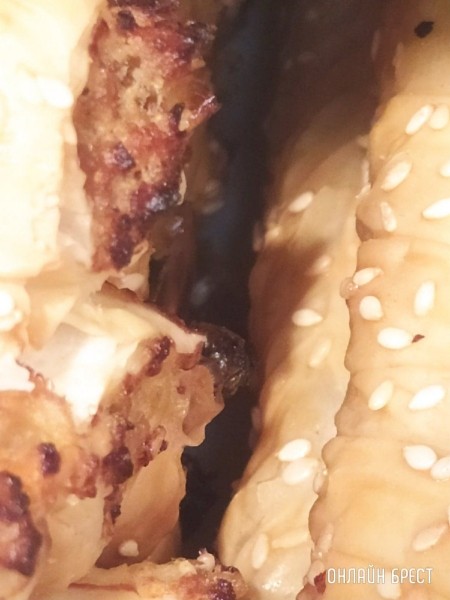 Читатель: Хотел купить булочку, но передумал. Фото сделано в одном из магазинов Бреста
             
                Читатель: Хотел купить булочку, но передумал. Фото сделано в одном из магазинов Бреста