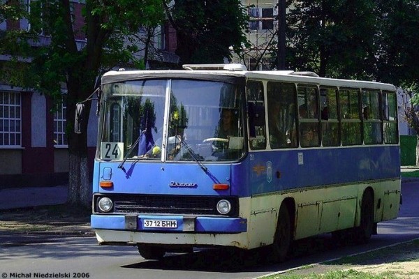 Автобусы «Икарус» на улицах Бреста
             
                Автобусы «Икарус» на улицах Бреста