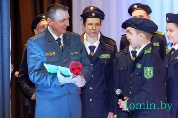 Брестских школьников посвятили в учащиеся таможенного класса