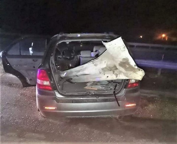 Смертельное ДТП: отбойник пронзил машину насквозь Смертельное ДТП: отбойник пронзил машину насквозь