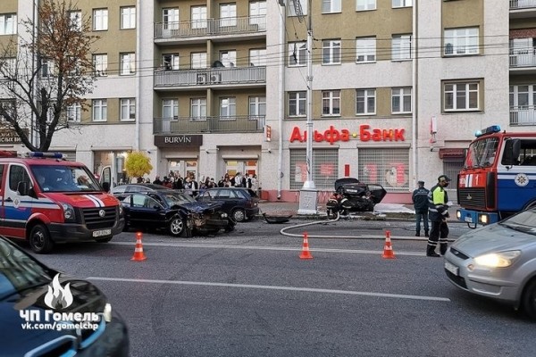 Камера засняла момент аварии с Jaguar в Гомеле. Водителя осудили