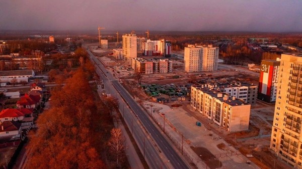 Смотрим с высоты, как выглядит новый квартал на ул. Лейтенанта Рябцева в Бресте
             
                Смотрим с высоты, как выглядит новый квартал на ул. Лейтенанта Рябцева в Бресте
